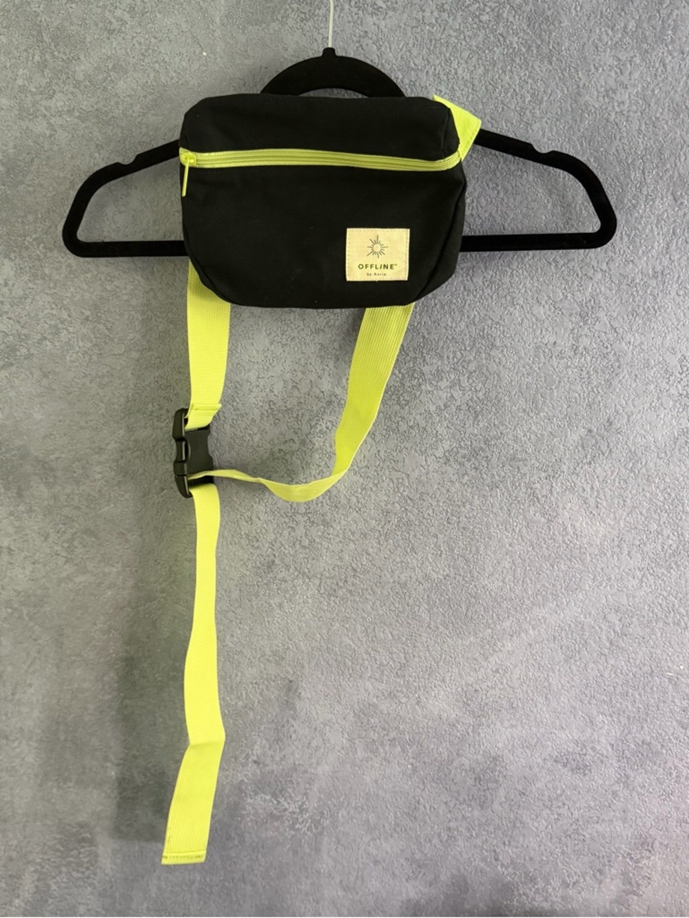 OFFLINE by Aerie Fanny Pack (Used — Excellent)
